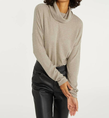 Find Me Lounging Tunic Pullover