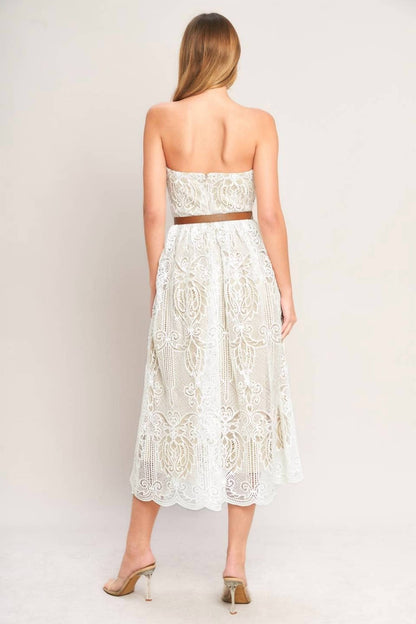 Flying Tomato - Strapless Lace Midi Dress With Belt